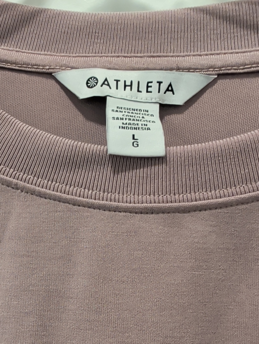 Athleta Mauve Seasoft Crop Tee - Picture 2 of 3